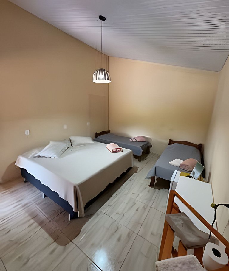 Quarto 4 pessoas em Delfinópolis