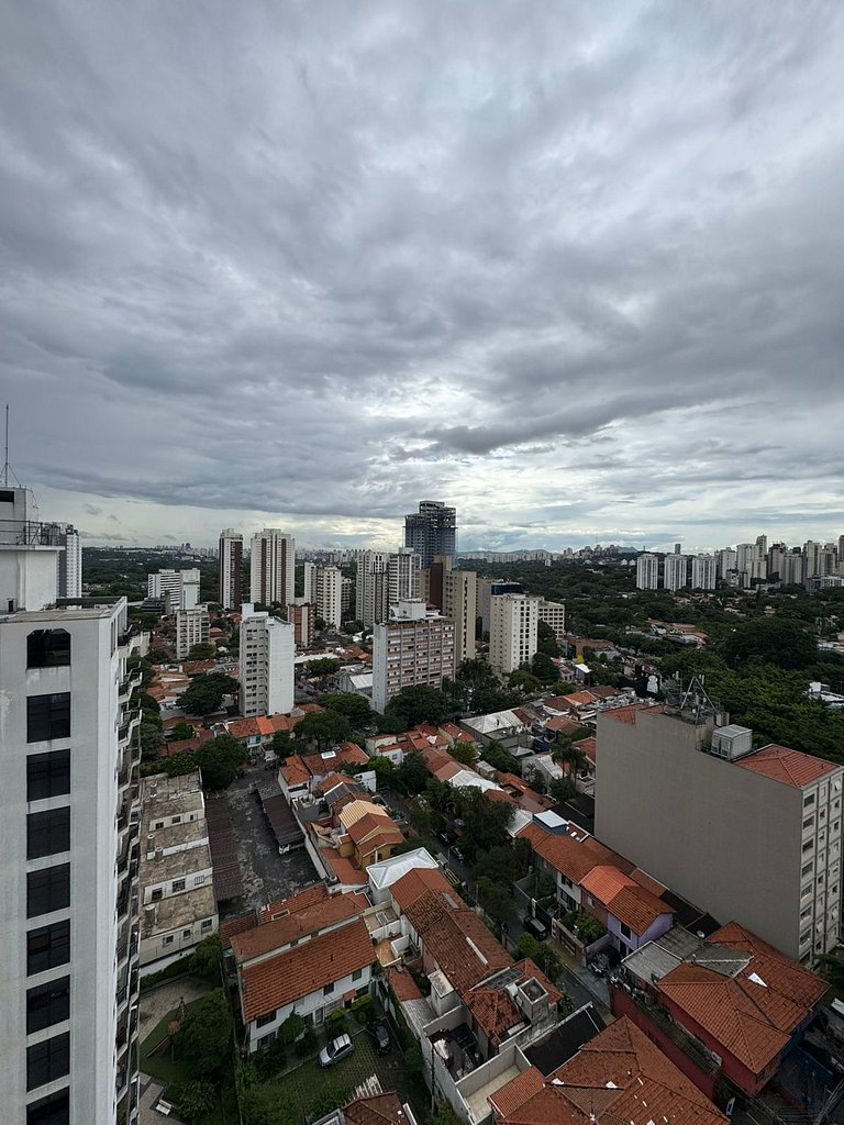 Studio moderno em Pinheiros com piscina